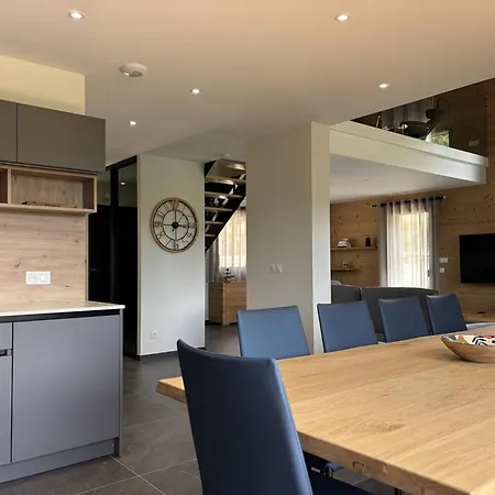 Maison Moderne A Avec 8 Couchages, Parking Et Wifi